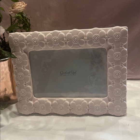 NWOT Pair of Ballet Pink Picture Frames
